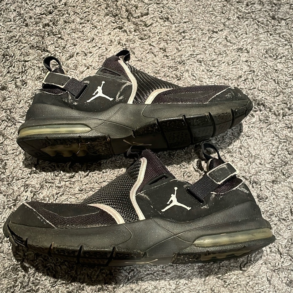 Jordan trunner 11 lx